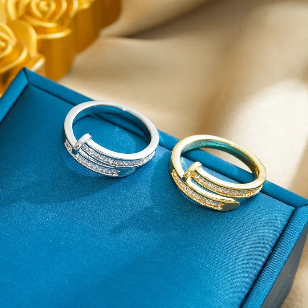 103 The zircon ring for women features a light luxury and niche design, with an open ring and a cold style