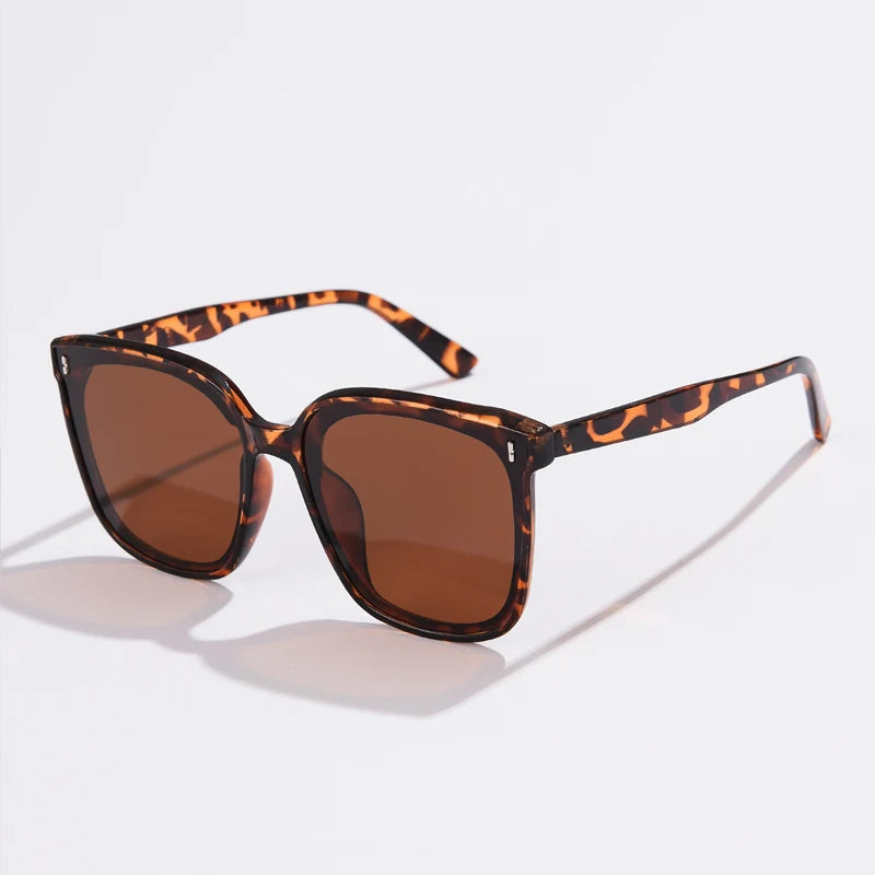 Fashion Sunglasses Women Men Trendy Style Sun Glasses Square Eyeglasses UV400 Protection Streetwear Eyewear