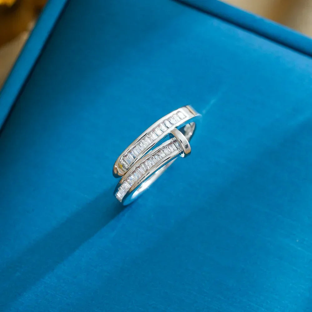 103 The zircon ring for women features a light luxury and niche design, with an open ring and a cold style